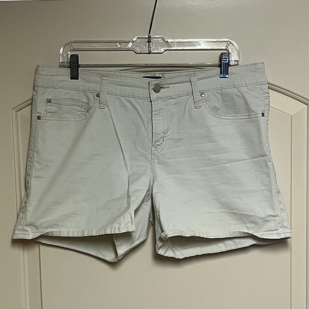 Gap Women's Shorts Size 14